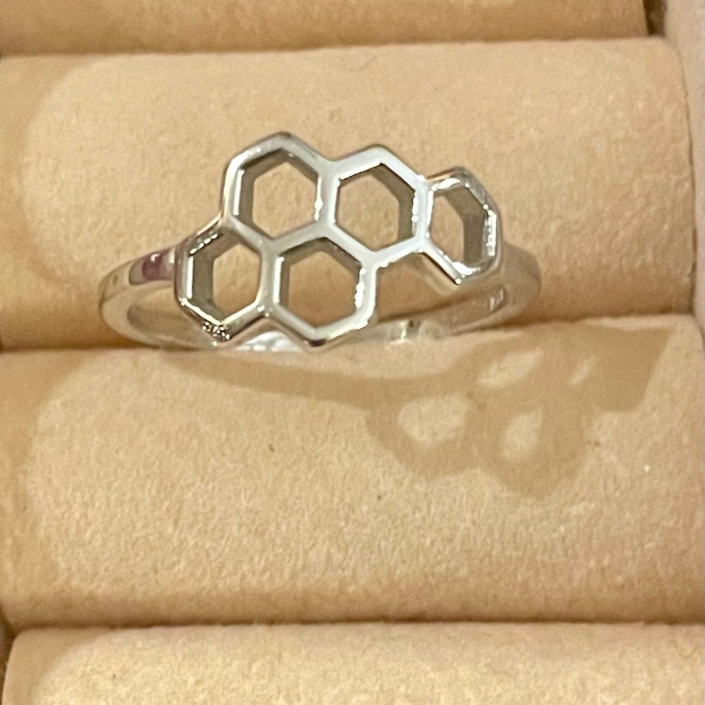 Sterling Silver Honeycomb Pattern Ring - image 1